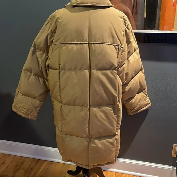 The Company Store muted gold hidden zipper toggle closure puffer coat. Large. - Picture 8 of 11